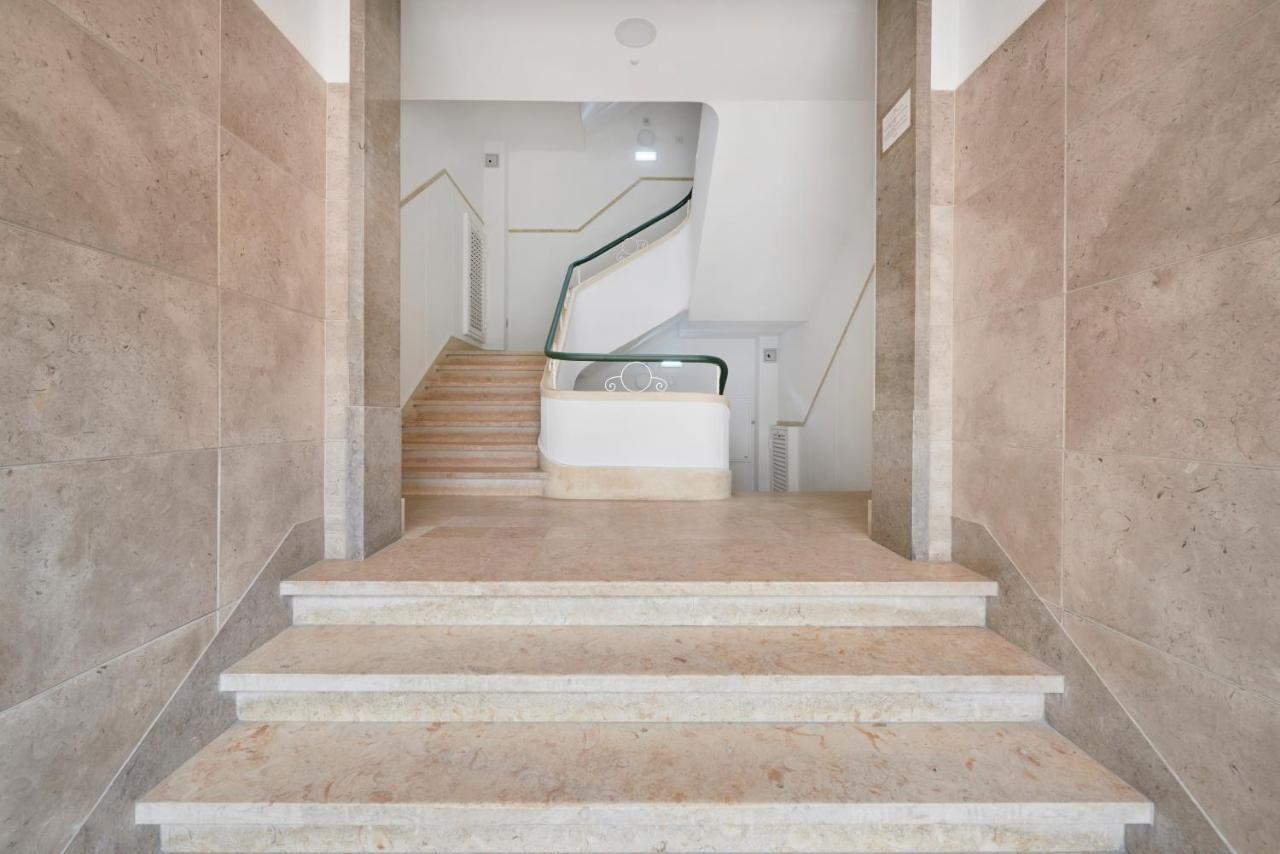 Light-Filled & Renovated Apartment, By Timecooler Lisboa Kültér fotó