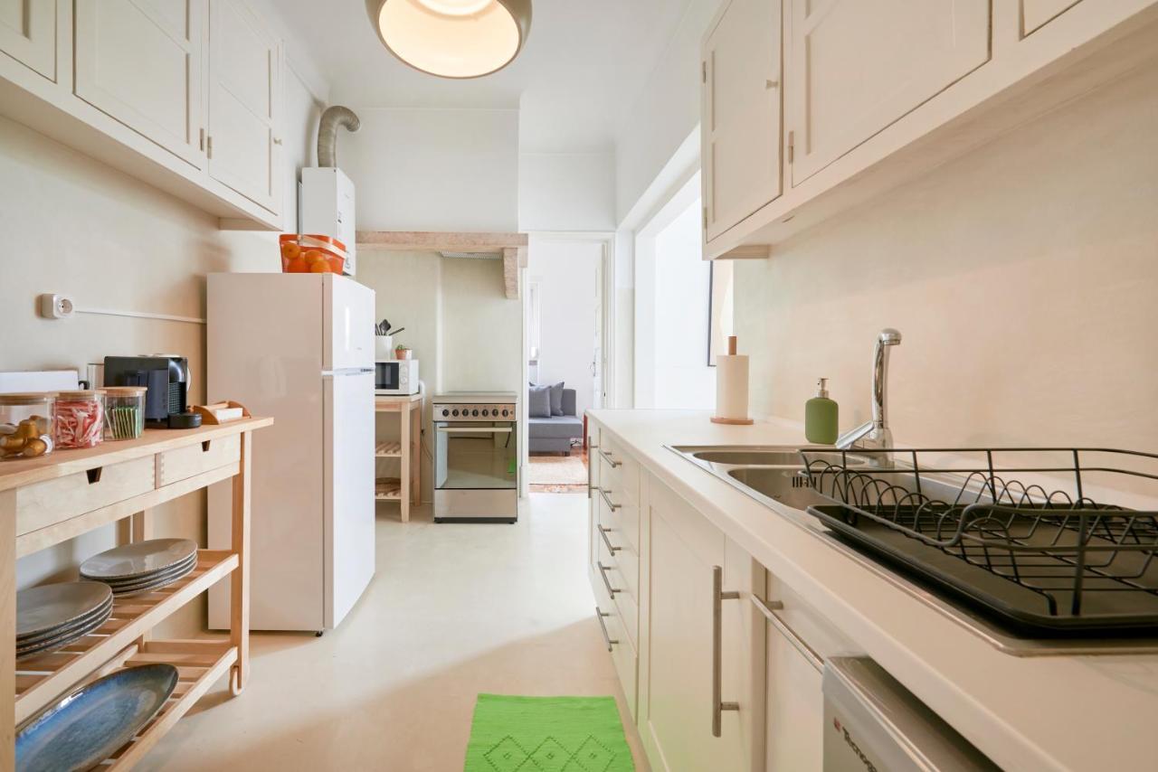 Light-Filled & Renovated Apartment, By Timecooler Lisboa Kültér fotó
